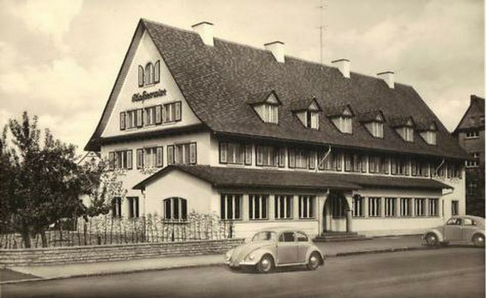 altes Foto vom Restaurant Klosterwirt in Schwarz-Weiß
